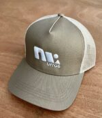 Gorra beige marca Urros